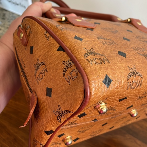 MCM Boston Bag - Picture 11 of 16